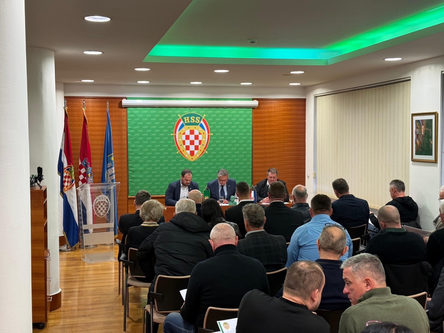 32ff2f55-920f-4834-8a85-017989b9bc3c